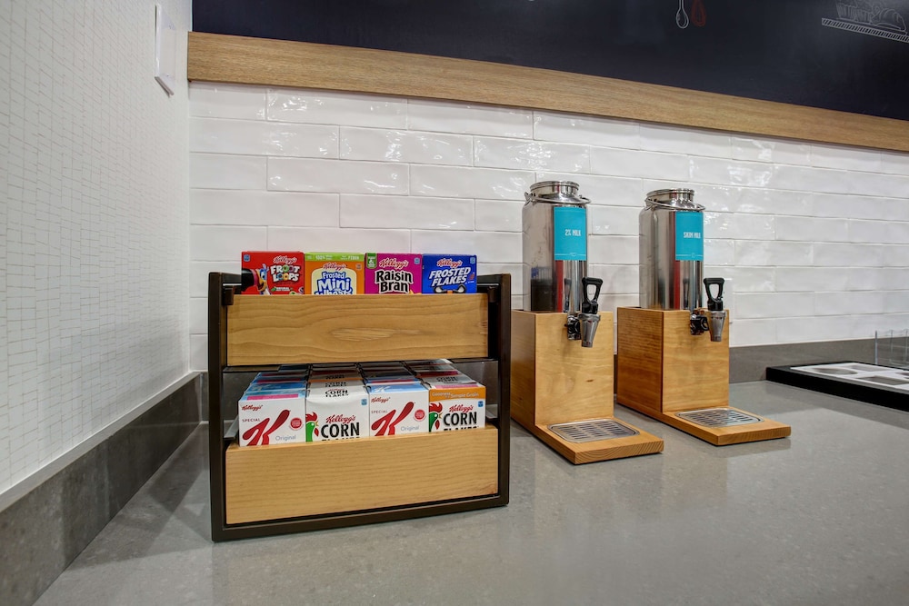 Hampton Inn & Suites Dallas DeSoto - photo 43