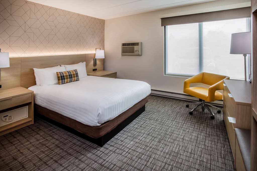 Days Inn & Suites by Wyndham Duluth by the Mall - photo 14