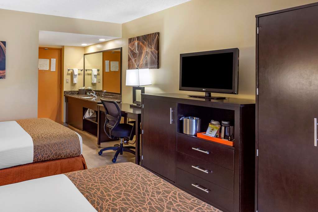 Best Western The Plaza Hotel Honolulu Airport Free Breakfast - photo 41