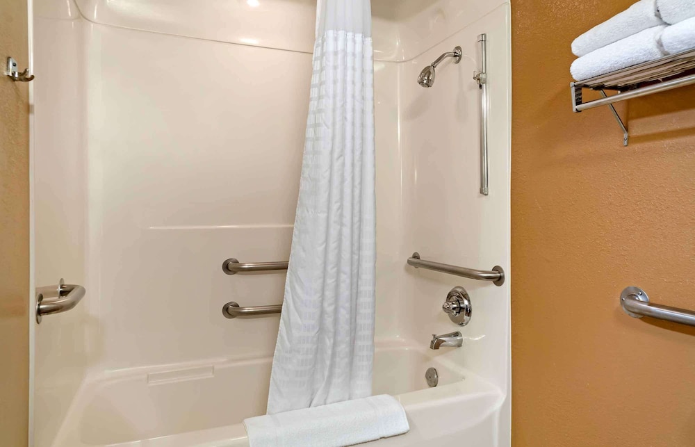 Extended Stay America Select Suites Detroit Farmington Hills - photo 27