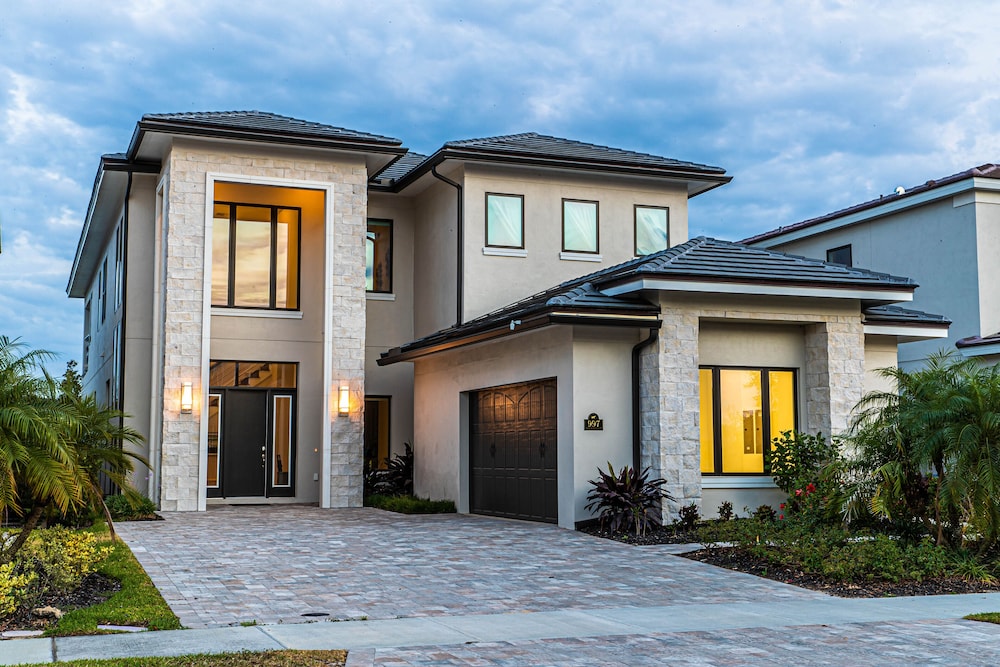 The Bear’s Den Resort Orlando in Kissimmee, United States