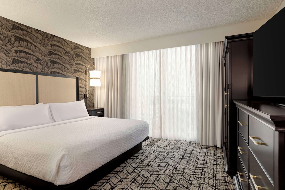 Embassy Suites by Hilton Fort Lauderdale 17th Street - photo 27