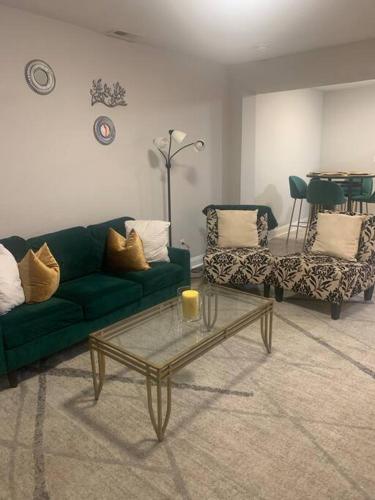 Welcome Home — 4-Star Luxury Hotel in Charlotte, United States