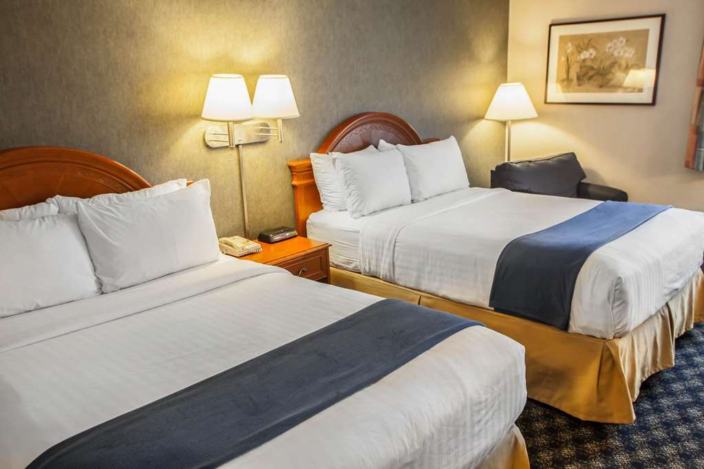 Quality Inn and Suites St Charles West Chicago - photo 13