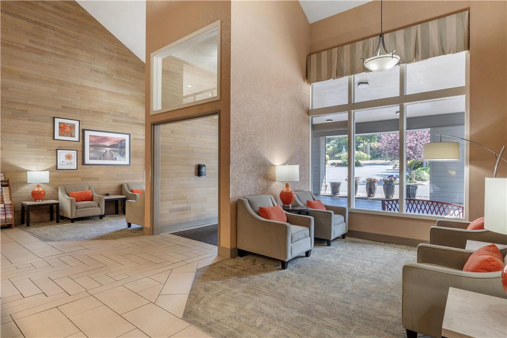 Best Western Plus Oak Harbor Hotel & Conference Center - photo 30