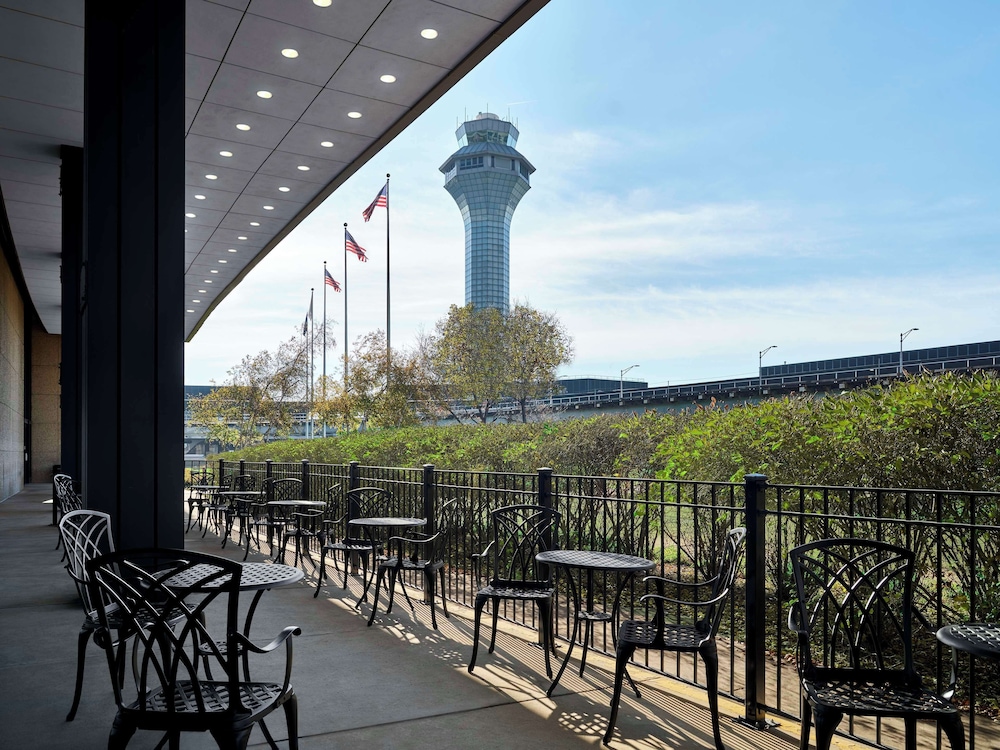 Hilton Chicago O'Hare Airport - photo 106