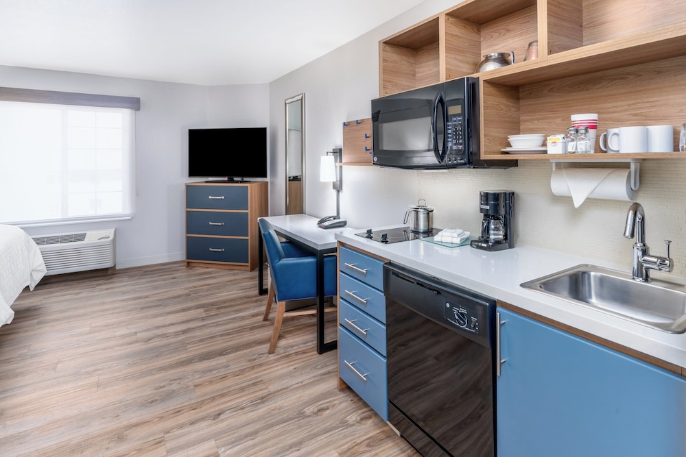 Candlewood Suites Denver Northeast Brighton by IHG - photo 12