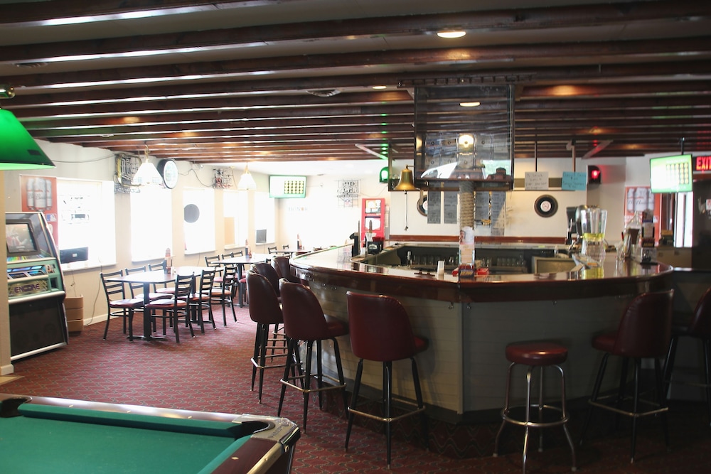 Lake Erie Lodge - photo 18