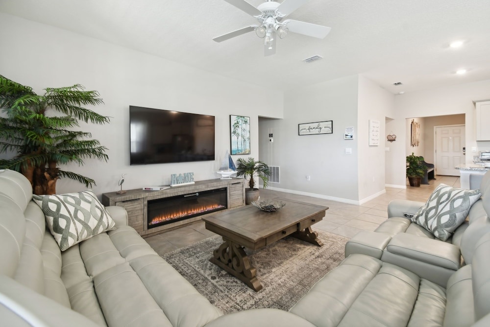 7704oml solterra Resort 7 Bedroom Home by RedAwning - photo 34