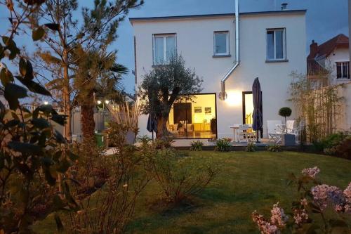 Chez Lily in Velizy-Villacoublay, France