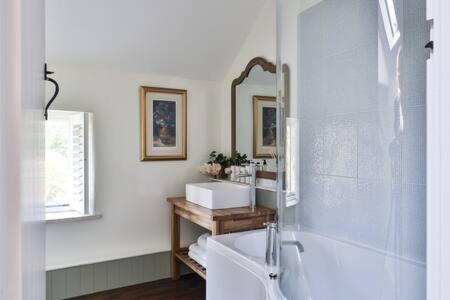 Two Rose Walk Cottage Cotswolds — Moreton In Marsh — photo 2