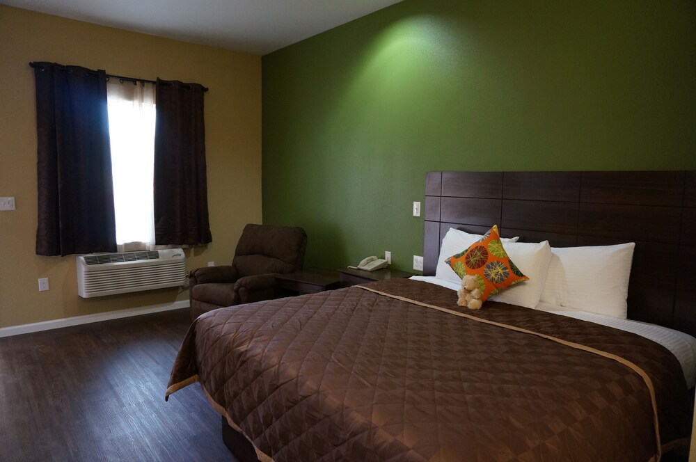 Texas Bungalows Hotel & Hotel Que at Lakeline Austin Cedar Park - photo 12