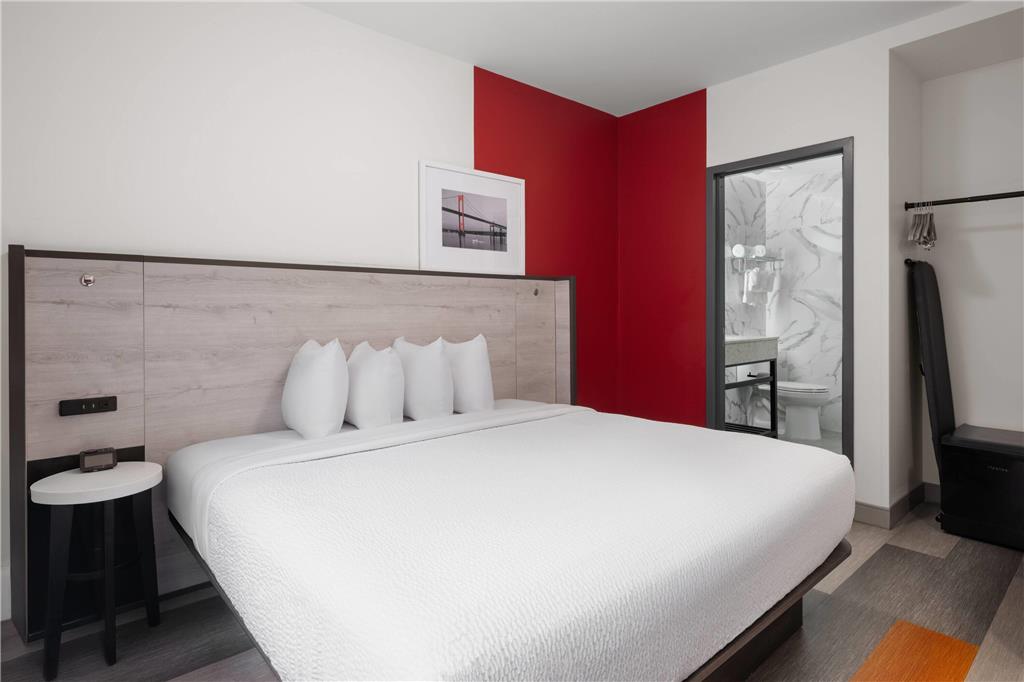 Ramada by Wyndham Brooklyn Near Flatbush - photo 4