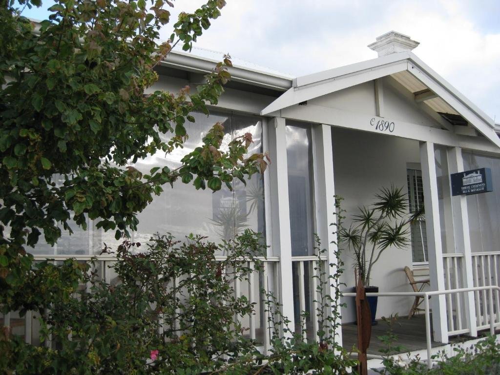 Three Chimneys Bed and Breakfast Boutique Guest House — 4-Star Luxury Hotel in Albany, Australia