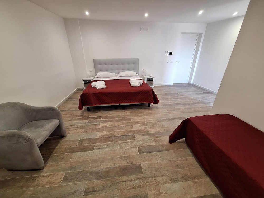 Room triple Double Room — Terrasini — photo 5