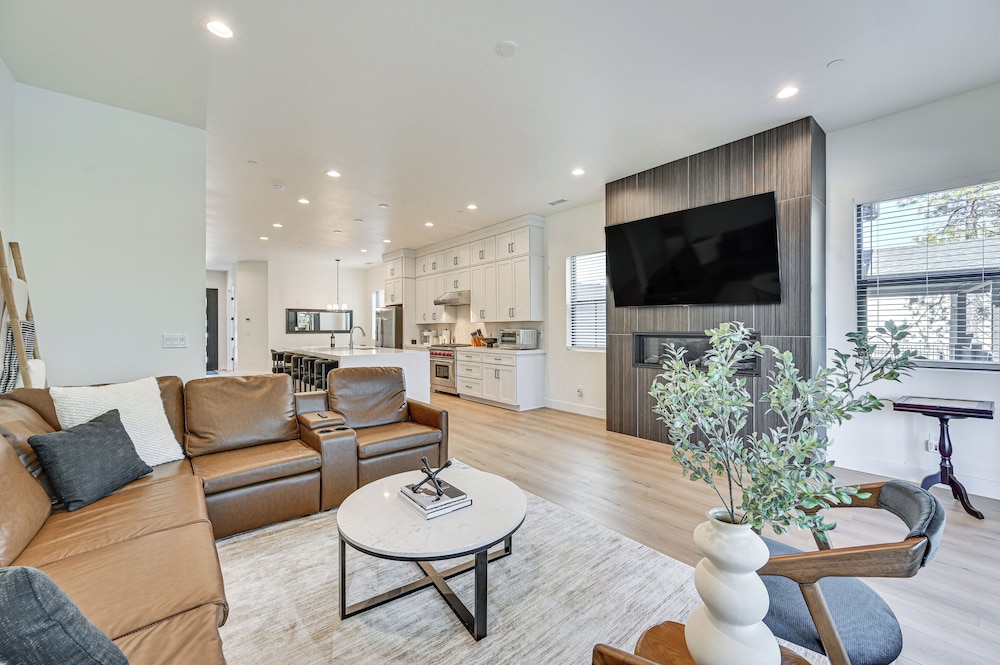 Flagstaff Group Getaway with Game Room and Deck in Flagstaff, United States