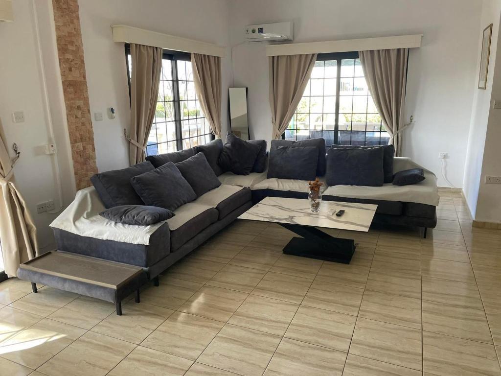 Villa Ocean Stones 1Km From Main Coral Bay Beach