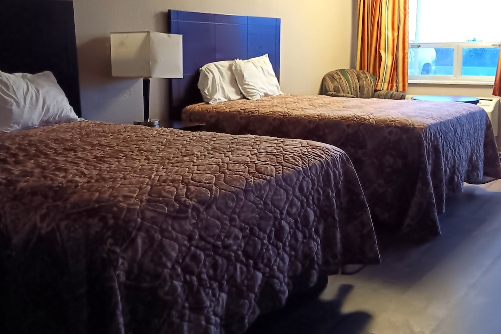 Sheldon's Motel and Restaurant - photo 10