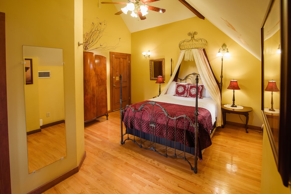 Sweetwater Branch Inn - photo 33