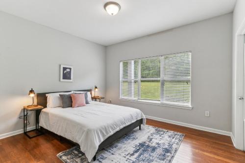 Verandas 1723 I Corporate Bd Apt I Pool I Gym — 4-Star Luxury Hotel in Valley, United States
