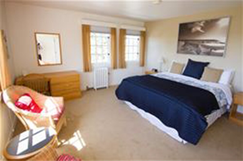 Easton Hall - featured photo