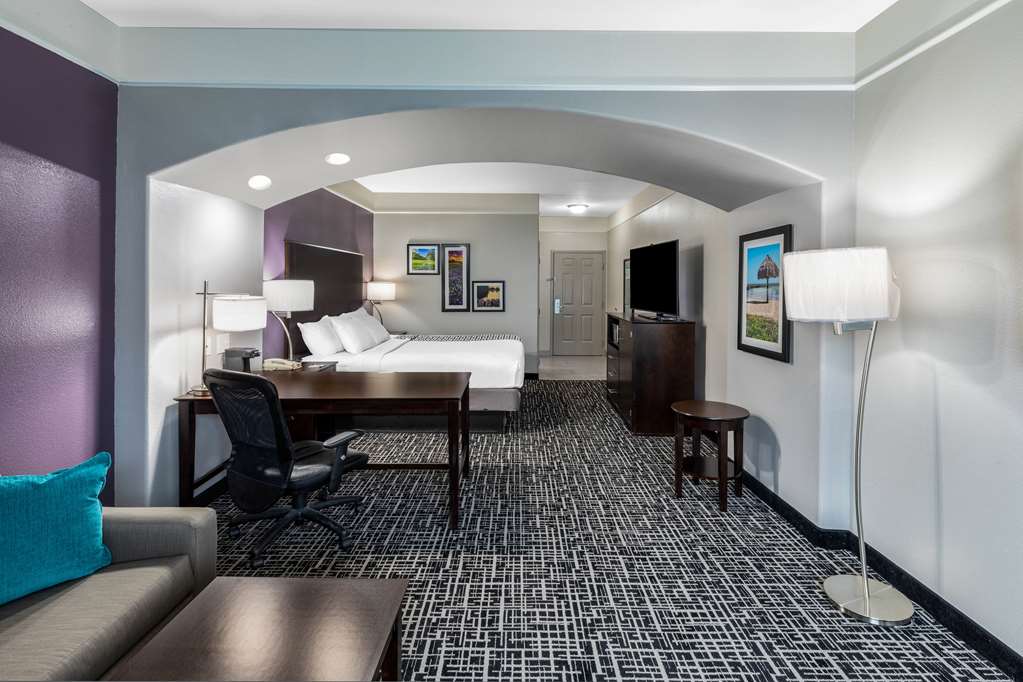 La Quinta Inn & Suites by Wyndham Port Lavaca - photo 17