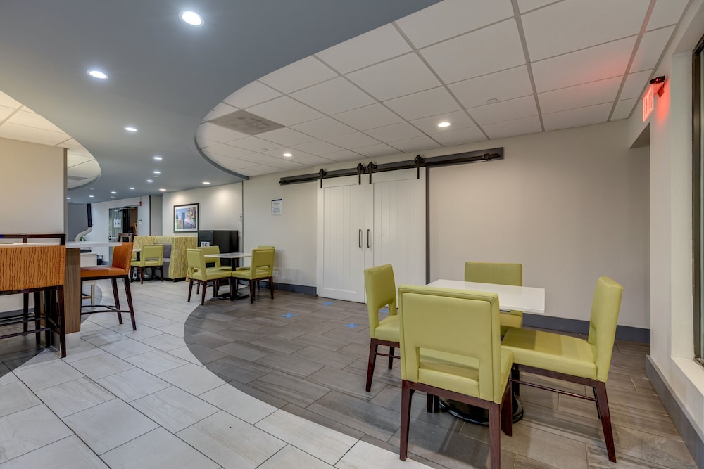 The Alexis Inn & Suites Nashville Airport - photo 49