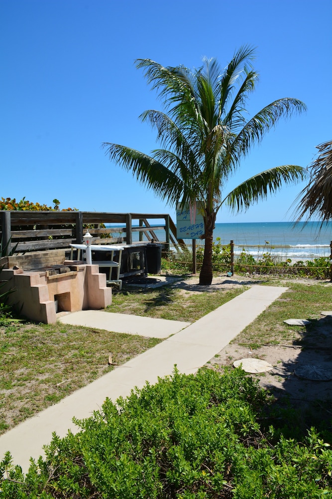 Sea Scape Oceanfront Motel - photo 29