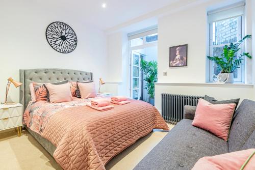 Arcore London Premium Apartments Shaftesbury Avenue — 4-Star Luxury Hotel in London, United Kingdom