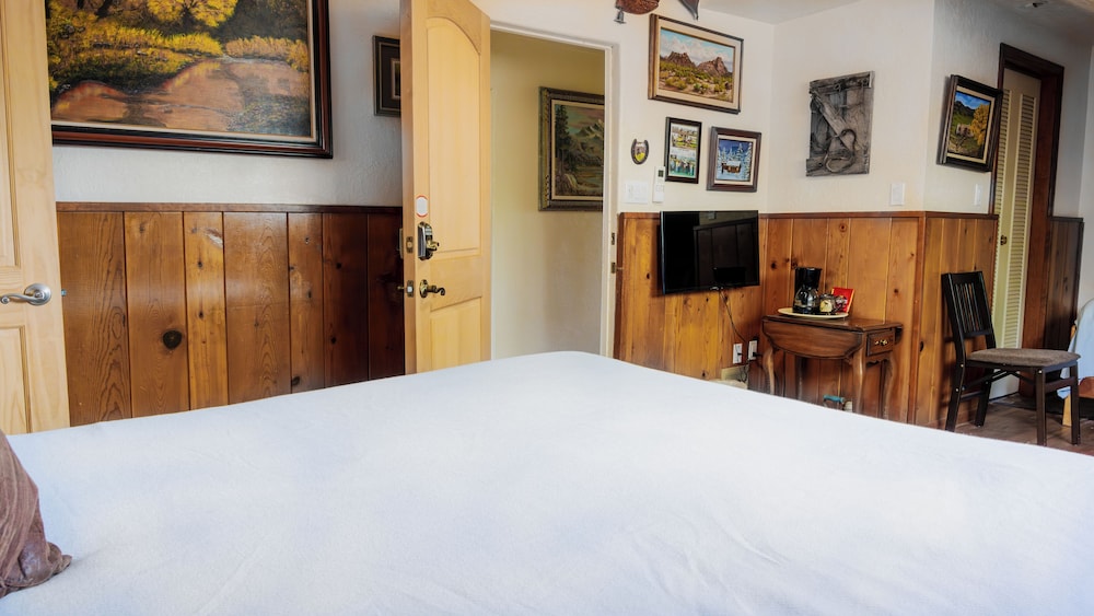 Red Horse Bed and Breakfast - photo 8