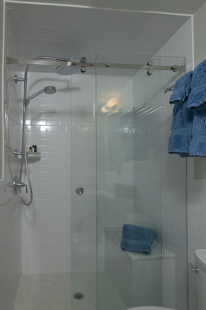 Liberty Hill Inn - photo 43