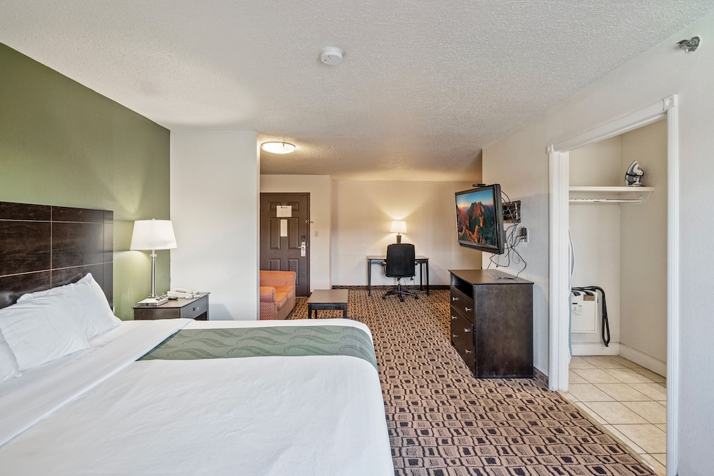 Coratel Suites - photo 11