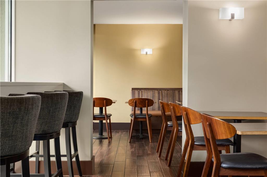 Wyndham Garden Washington DC Area - photo 37