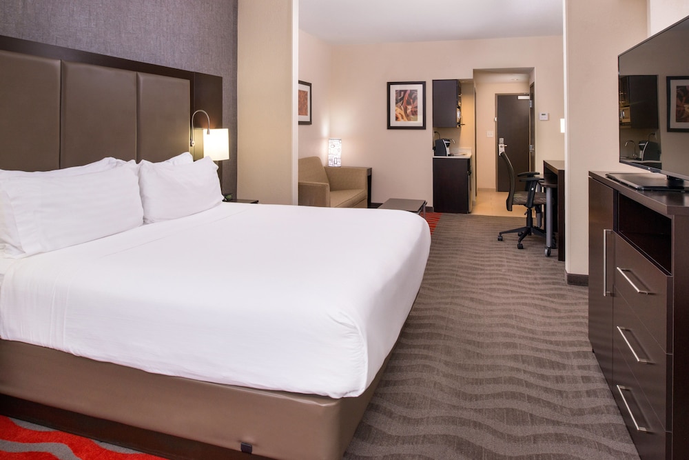 Holiday Inn Express Hotel & Suites Monroe - photo 14