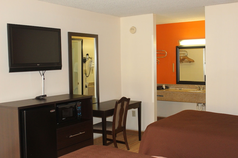 Americas Best Value Inn Fredericksburg N - photo 4