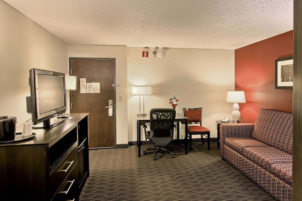 Blossom Hotel & Suites Traverse City - photo 18