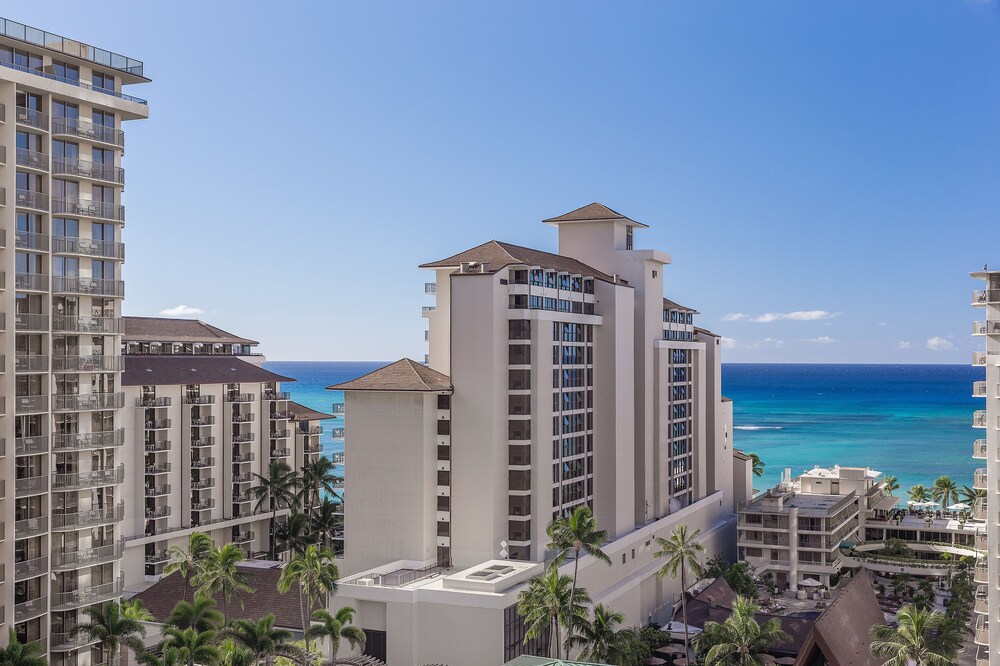 Gaia Hawaii at Trump Waikiki Hotel - photo 38