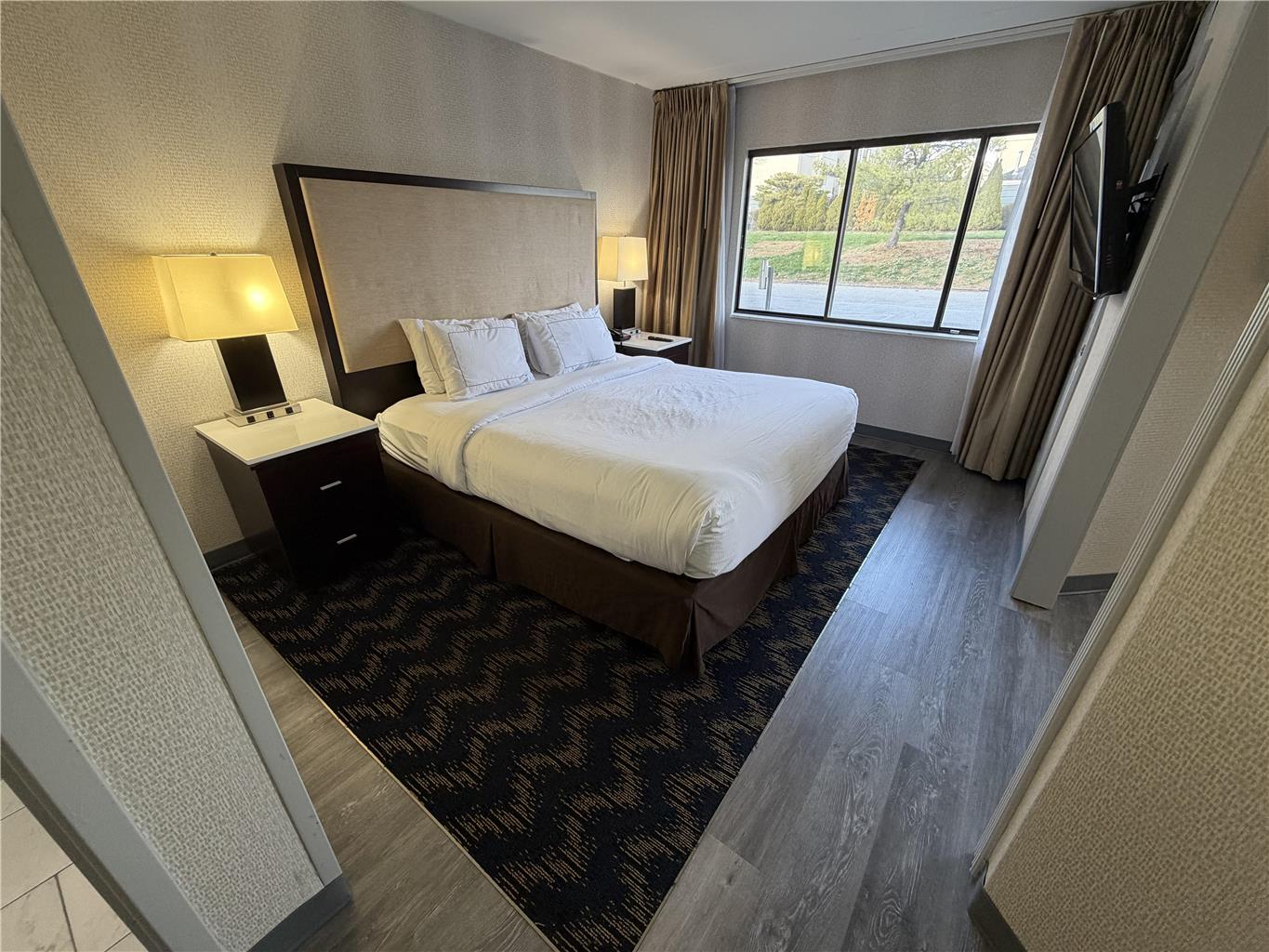 Best Western Plus Miamisburg Dayton Suites Banquets & Hotel — 4-Star Luxury Hotel in Miamisburg, United States