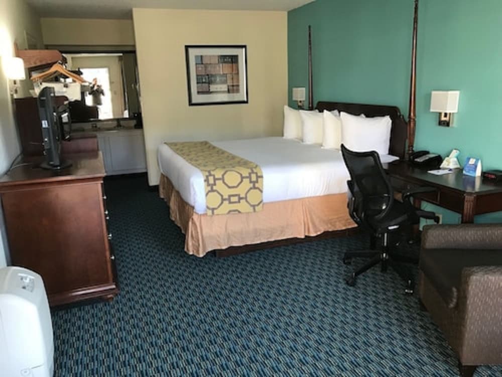 Baymont by Wyndham Florence - photo 10
