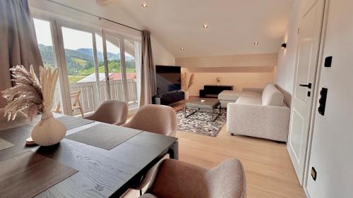 Ferienwohnung Krainsbergkogel Edles Dachgeschossapartment mit Bergblick — 4-Star Luxury Hotel in Schliersee, Germany