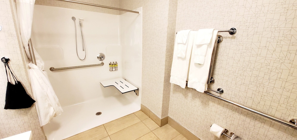 Holiday Inn Express & Suites Rehoboth Beach by IHG - photo 17