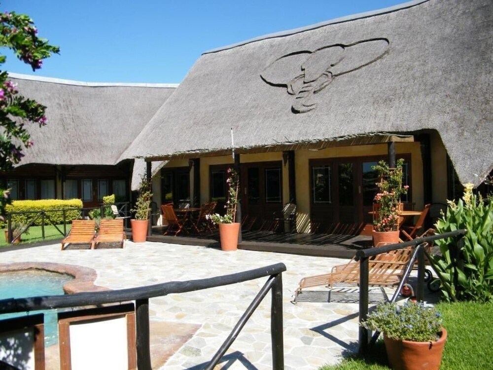 Elephants Footprint Lodge — 4-Star Luxury Hotel in Port Elizabeth, South Africa