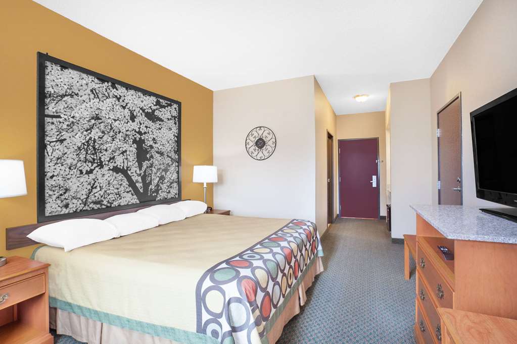 Super 8 by Wyndham Central City - photo 8