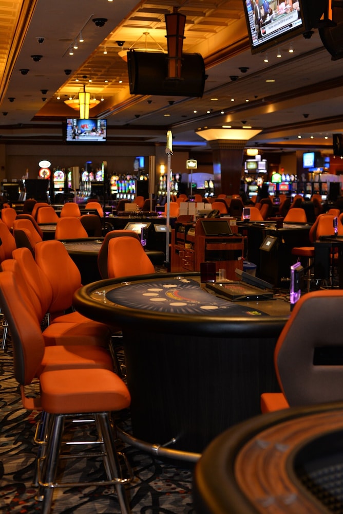 Harrah's Joliet Casino & Hotel A Caesars Rewards Destination - photo 16
