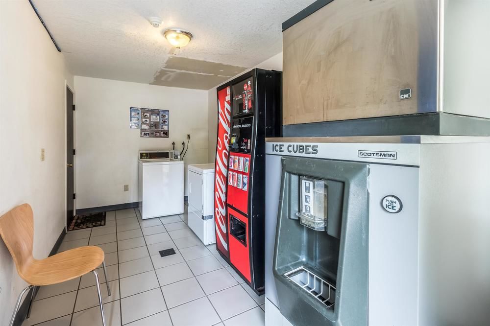 Motel 6 McMinnville - photo 29