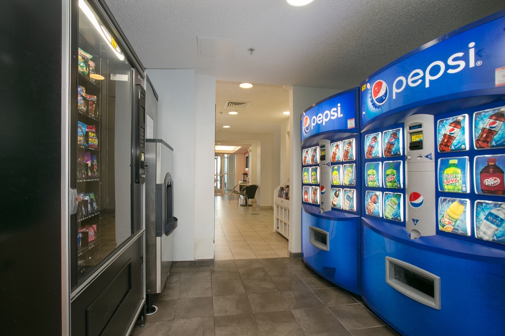 Motel 6 Brooklyn Center MN Minneapolis - photo 33