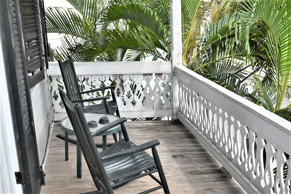 Simonton Court Historic Inn & Cottages - photo 189