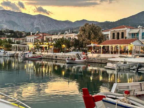 Old Villa Ormos — 4-Star Luxury Hotel in Marathokampos, Greece