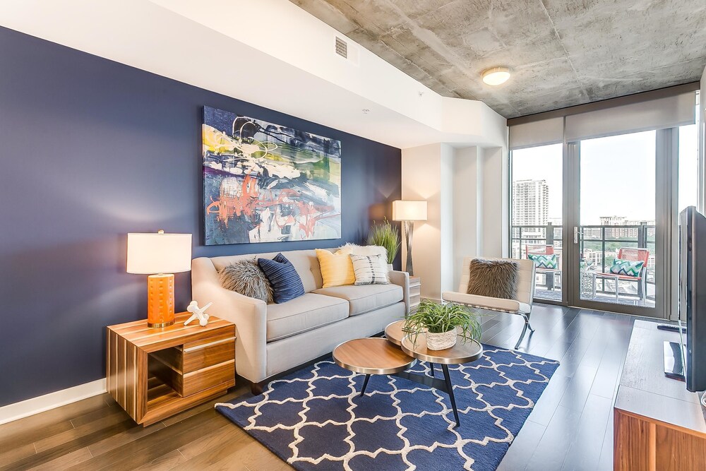 Plush 1BR w Pool Gym in Victory Park — 4-Star Luxury Hotel in Dallas, United States