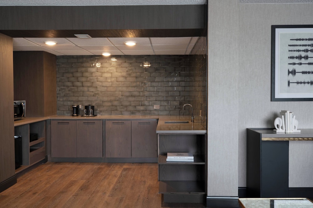 Renaissance Chicago North Shore Hotel - photo 33